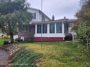 18 Circle Ave, Wapwallopen, PA 18660