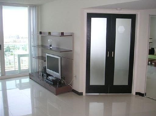 4th image of 650 West Ave APT 1806