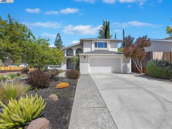 1132 Sunlight Cir, Concord, CA 94518