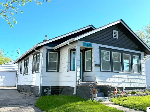812 10th St NE, Mason City, IA 50401
