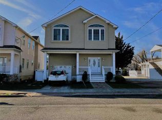 214 E Nashville Ave, Wildwood Crest, NJ 08260