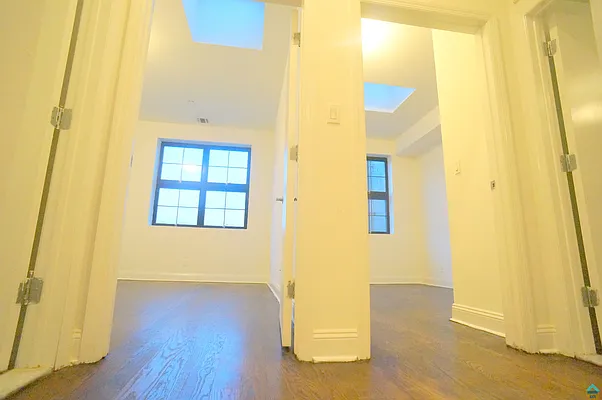 Rented by EXR | media 14