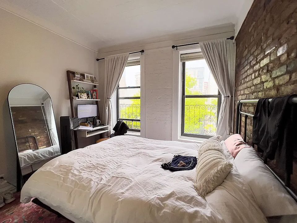 1st image of 98 Thompson St APT 33