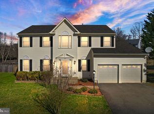 5126 Lake Terrapin Dr, Woodbridge, VA 22193
