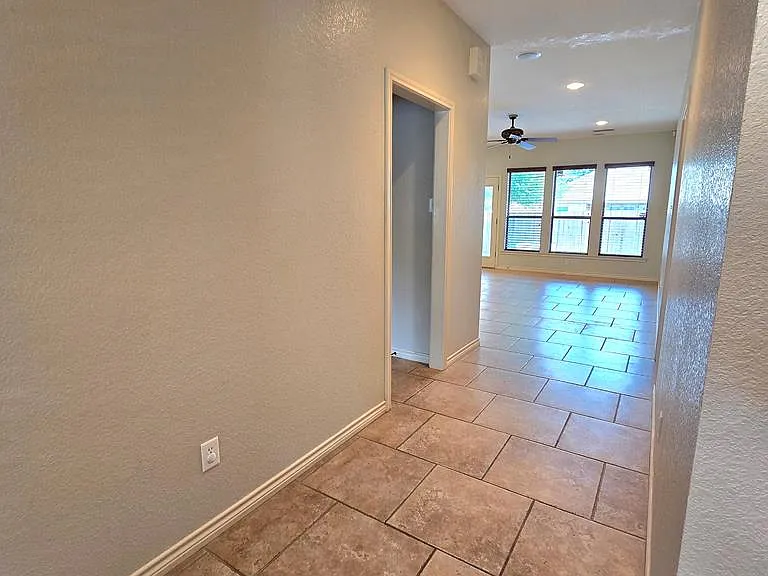 5511 NW Rio Grande Ave — Photo 5