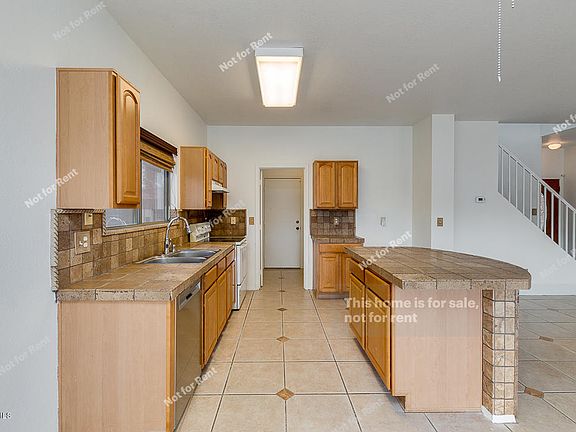3rd image of 10709 E Baywood Ave