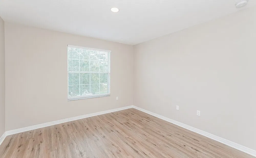 5 bed, 3.0 bath, 2320 sqft, $4,170 — Photo 4