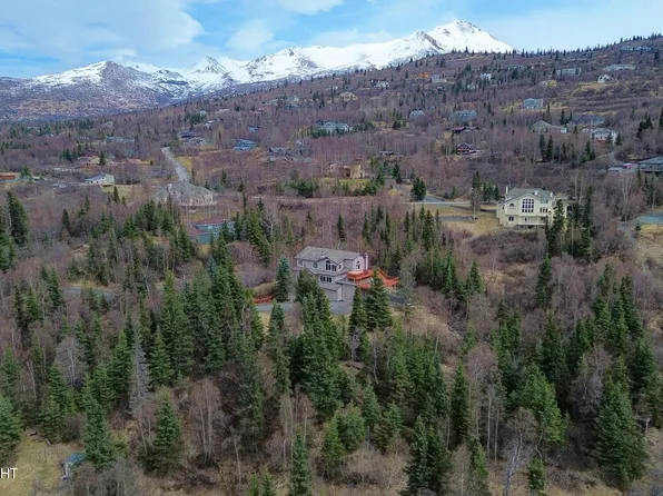 10100 Zermatt Cir, Anchorage, AK 99507