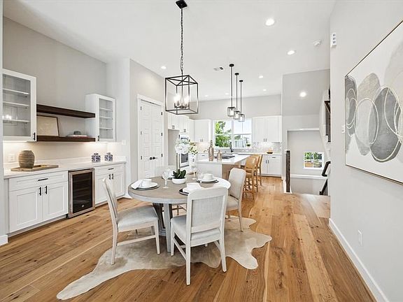 5th image of 1204 W 22nd St W #A