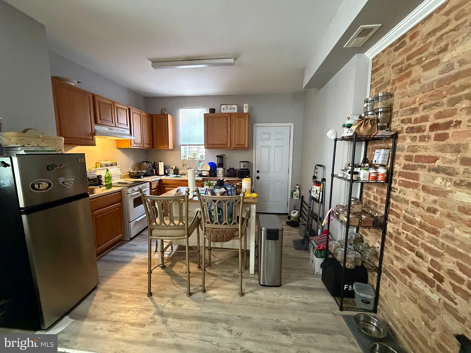 3 bed, 1.0 bath, $1,850 — Photo 3