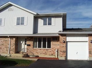 1520 Pioneer Rd UNIT G, Crest Hill, IL 60403