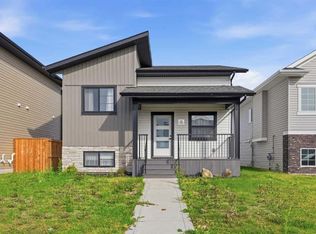 11 S Ian Way, Sylvan Lake, AB T4S0T6