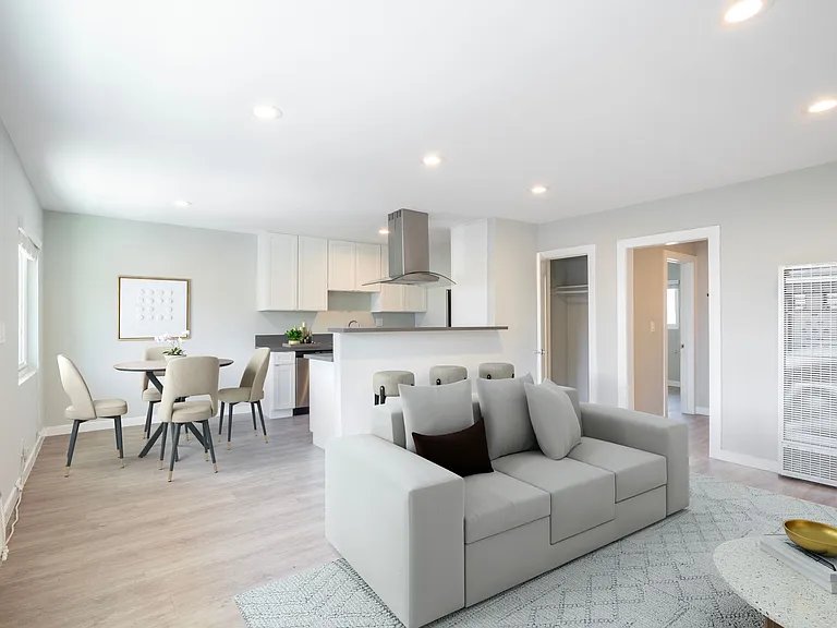 5622 La Mirada Ave — Photo 2