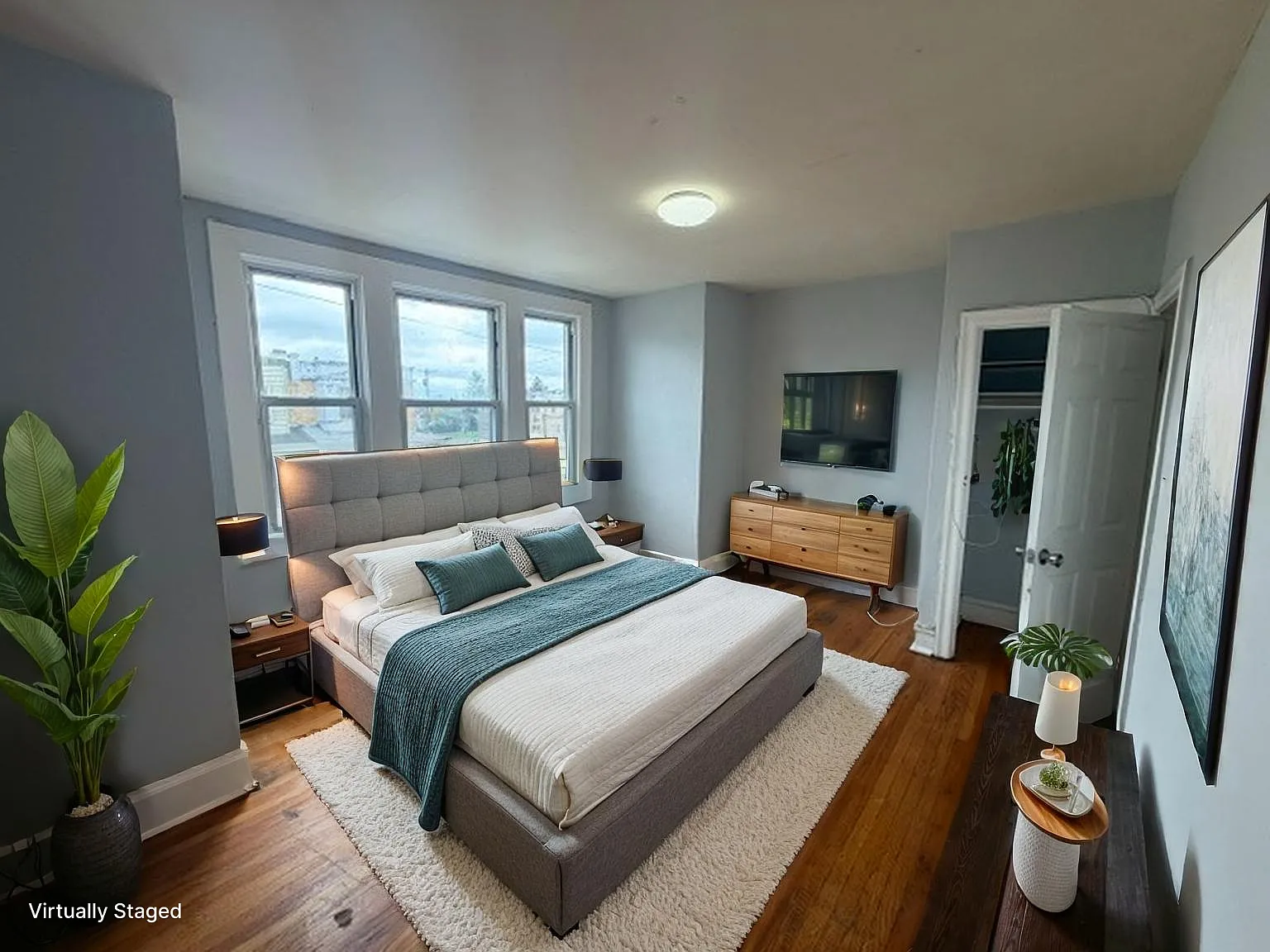3 bed, 1000 sqft, $1,650 — Photo 2