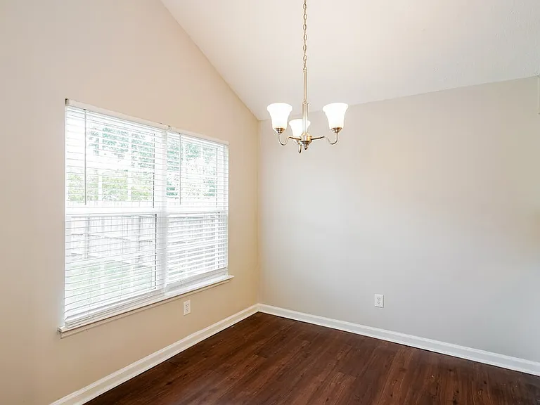 2729 River Bend Dr — Photo 6
