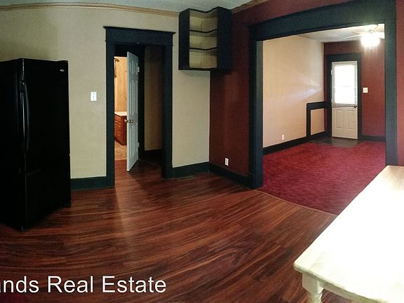 5th image of 612 N Broadway Ave