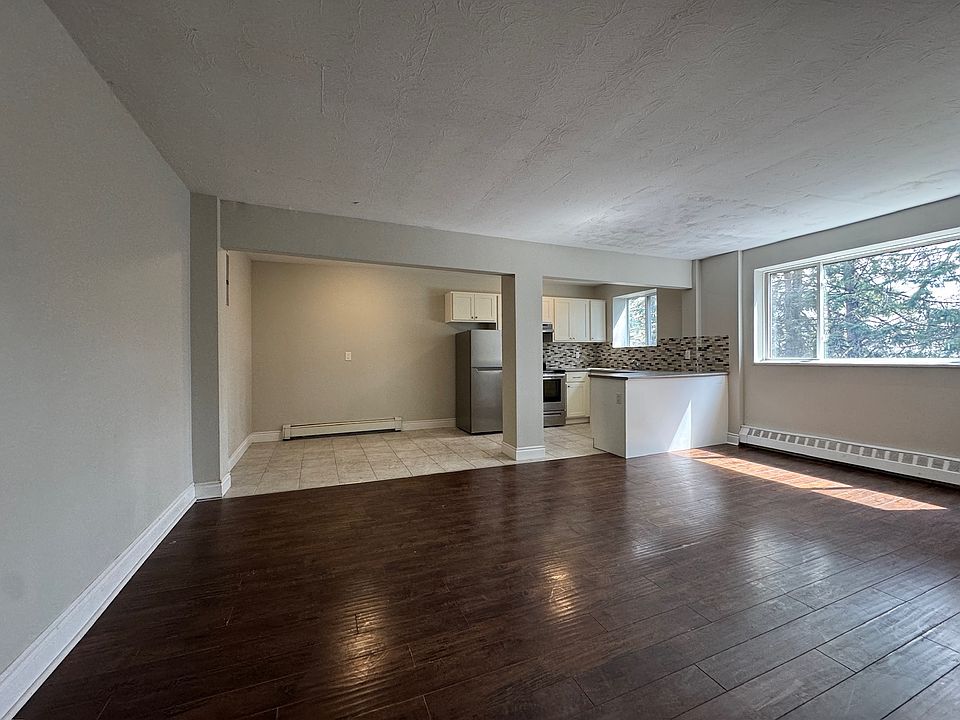 1st image of 206 Queen St #12