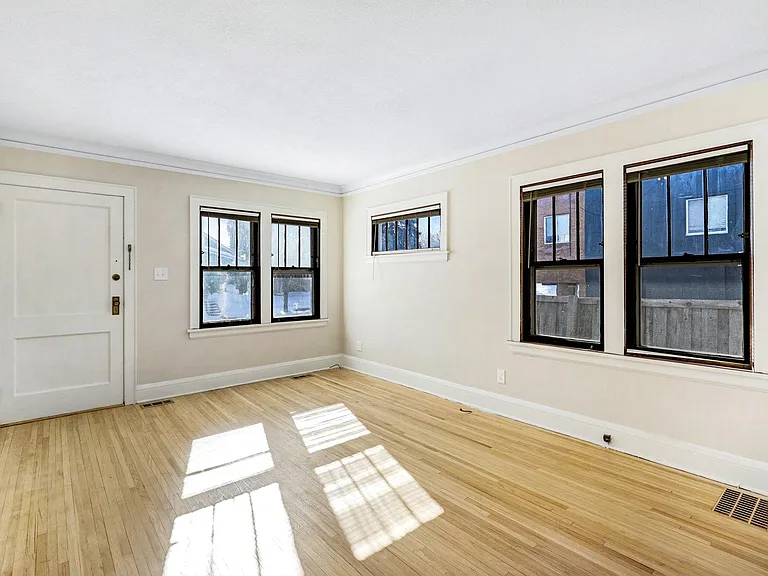 1267 Saint Clair Ave #WEST — Photo 7