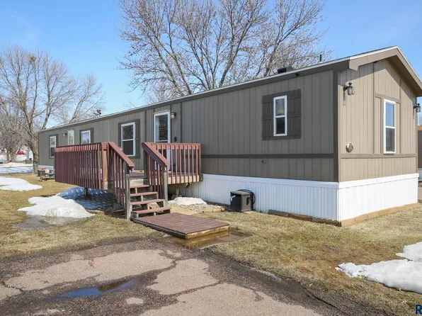 5604 W Owl Pl, Sioux Falls, SD 57107