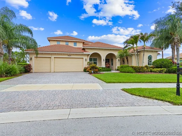 7664 SE Belle Maison Dr, Stuart, FL 34997