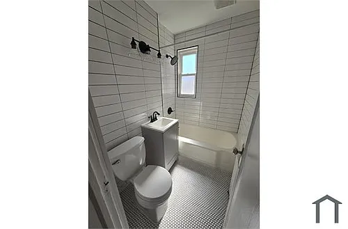21 N Carpenter Ter #1L Photo 1
