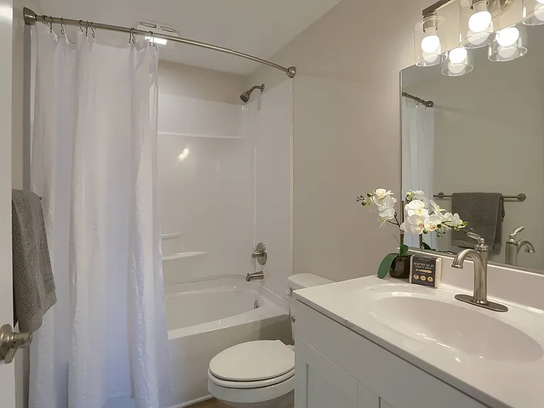 Briarcrest Gardens Apartments & Townhomes — Photo 29