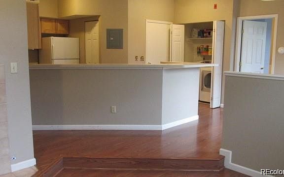 5th image of 6001 S Yosemite St APT H206