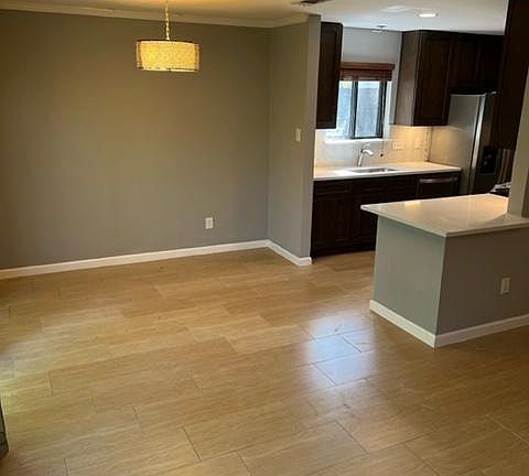 4th image of 1605 Walsh Tarlton Ln #B