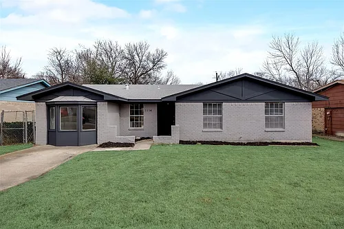 1114 Anthony Dr Photo 1