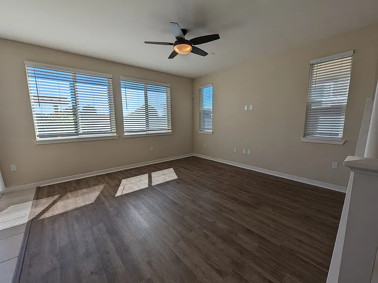 181 Damasco Ln — Photo 9