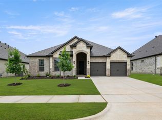 409 Daybreak Dr, Waxahachie, TX 75167