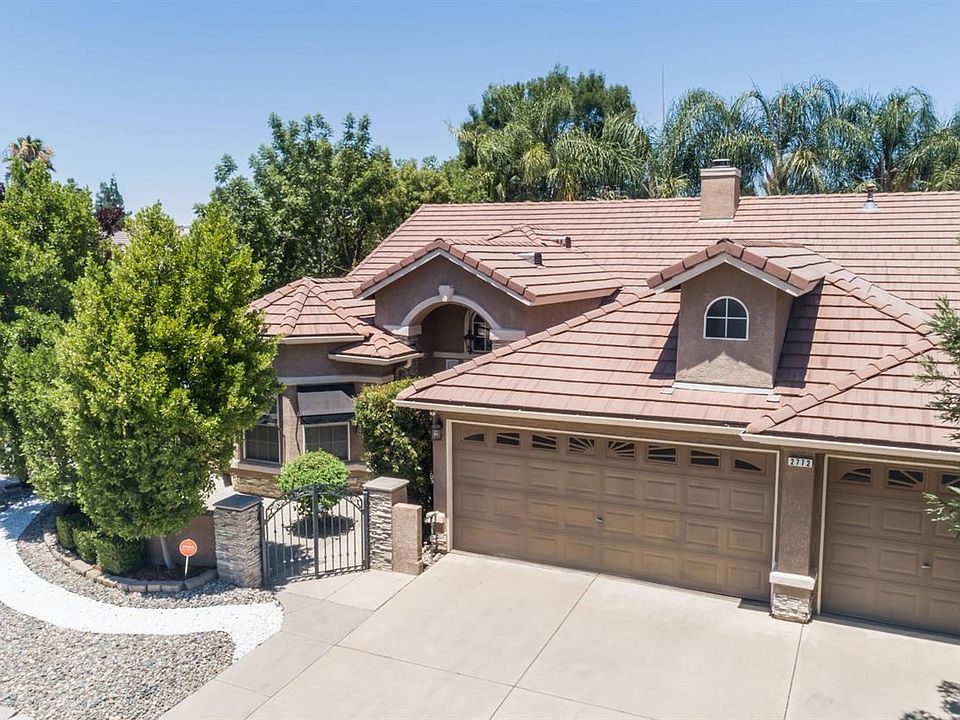 1st image of 2772 E Pryor Dr