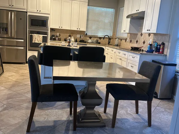 1409 Mayflower Ln, Lewisville, TX 75077