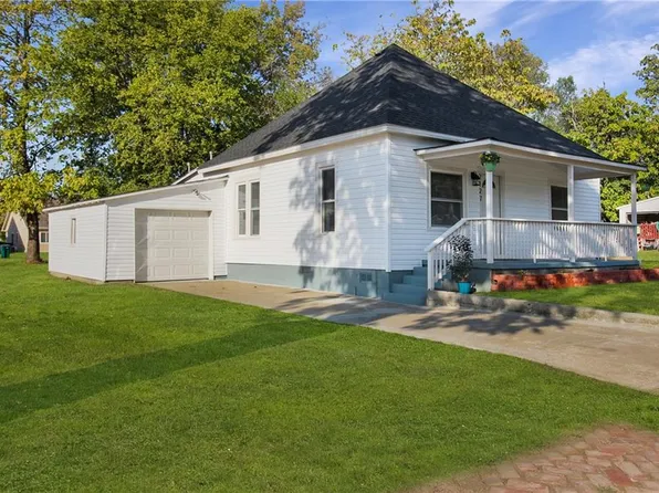 2127 Morgan Ave, Parsons, KS 67357