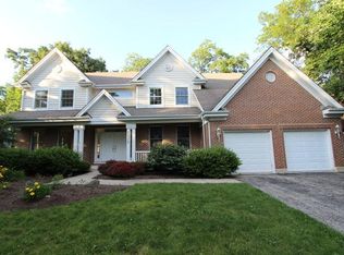 1079 Vineyard Dr, Gurnee, IL 60031