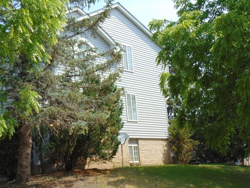 2nd image of 1201 Silo Hill Dr