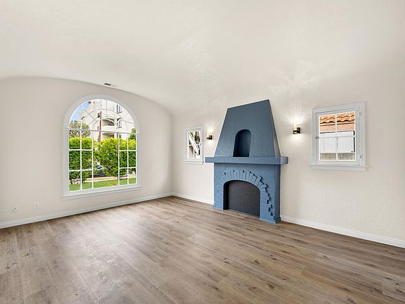 2nd image of 4326 Colbath Ave #9af53d42a