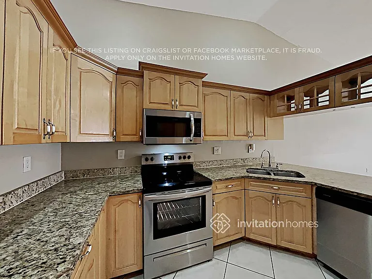 2124 W 54th St — Photo 8