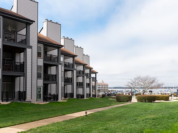 4th image of 18811 Vineyard Point Ln #11