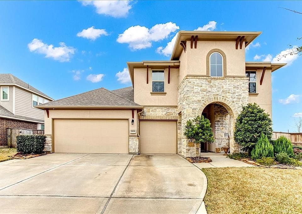 WELCOME TO 1908 PLEASANT SPRINGS! SCHEDULE AN APPOINTMENT FOR A PHYSICAL OR VIRTUAL SHOWING!