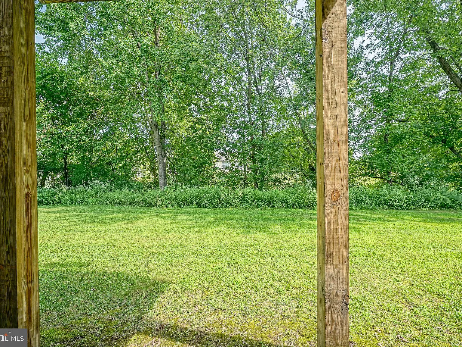 4 bed, 4.0 bath, 1932 sqft, $2,650 — Photo 3