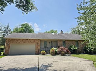 442 Ridgeview Ln, Columbus, IN 47201