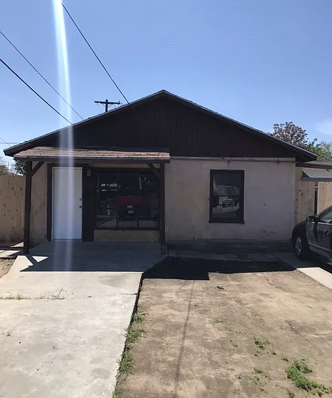 E Clinton Ave — Photo 1
