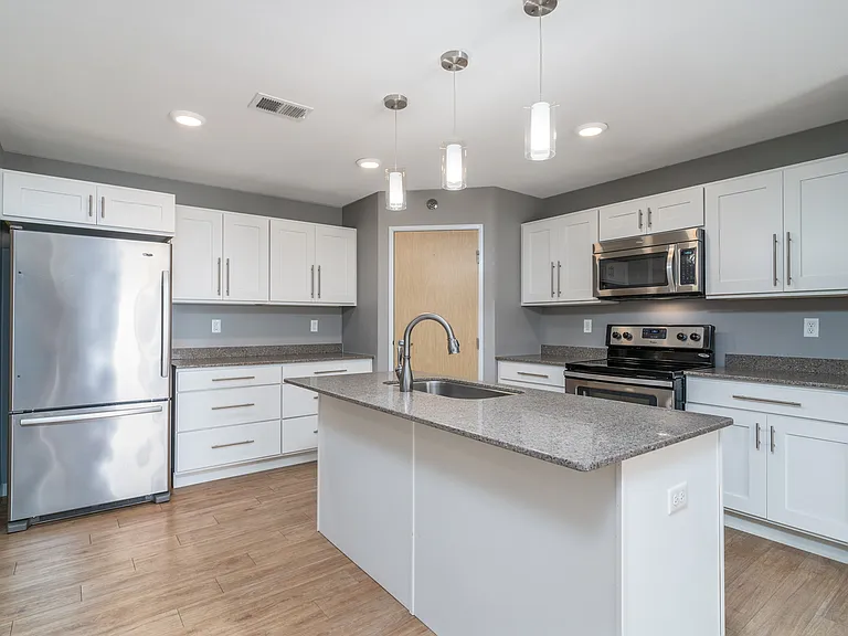 5. Sonoma East C - Kitchen 5. Sonoma East C - Kitchen