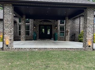 2900 W Booth Rd, Searcy, AR 72143