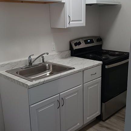 3rd image of 65 Maple St APT 1