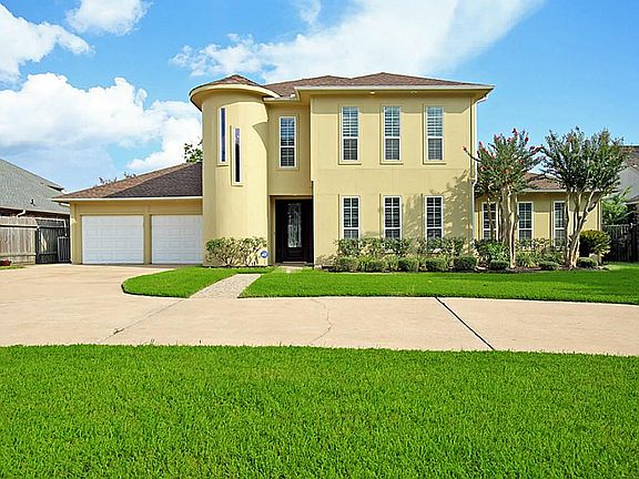 2nd image of 2215 Winged Foot Dr