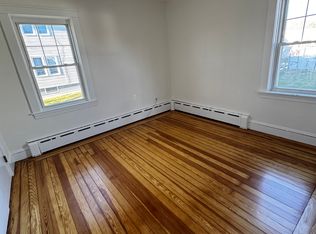 22 Magnolia St UNIT 2, Bristol, RI 02809