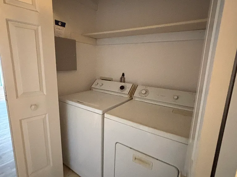 2080 Country Club Dr — Photo 6