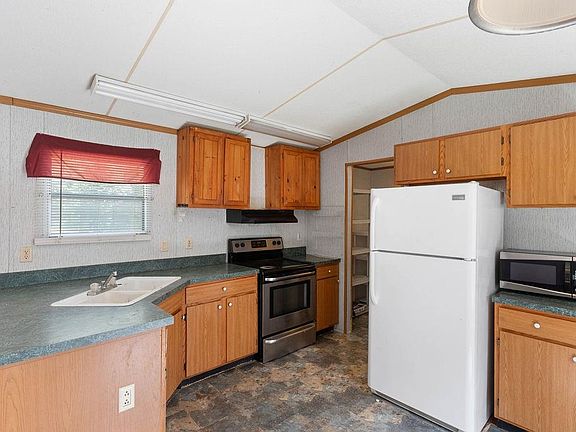 2nd image of 186 Corry Rd